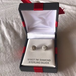 1/10 CT Diamond earrings